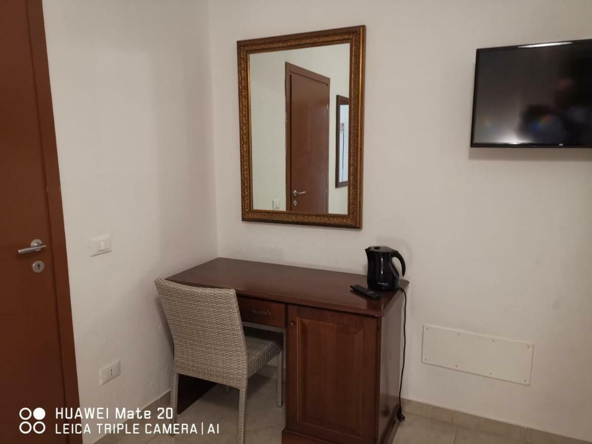 Hotel-Locanda Zanzarina D'Oro Nel Parco Oglio Sud Calvatone Екстериор снимка